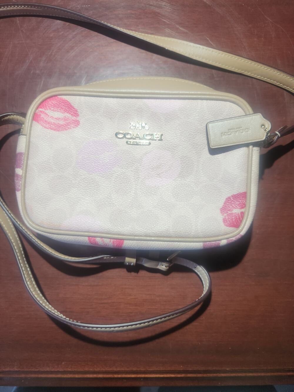 Coach Kiss Lips Print Crossbody Bag Chalk Multi